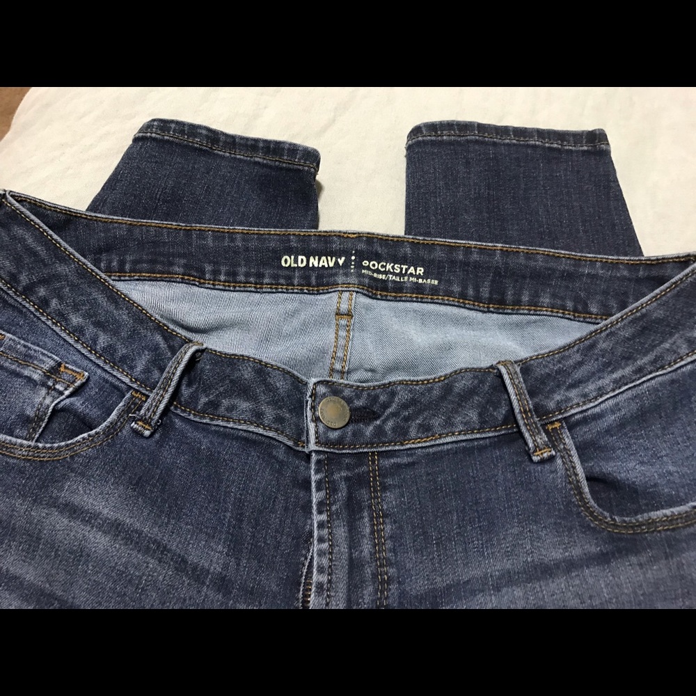 Old Navy Rockstar Mid-Rise - 14